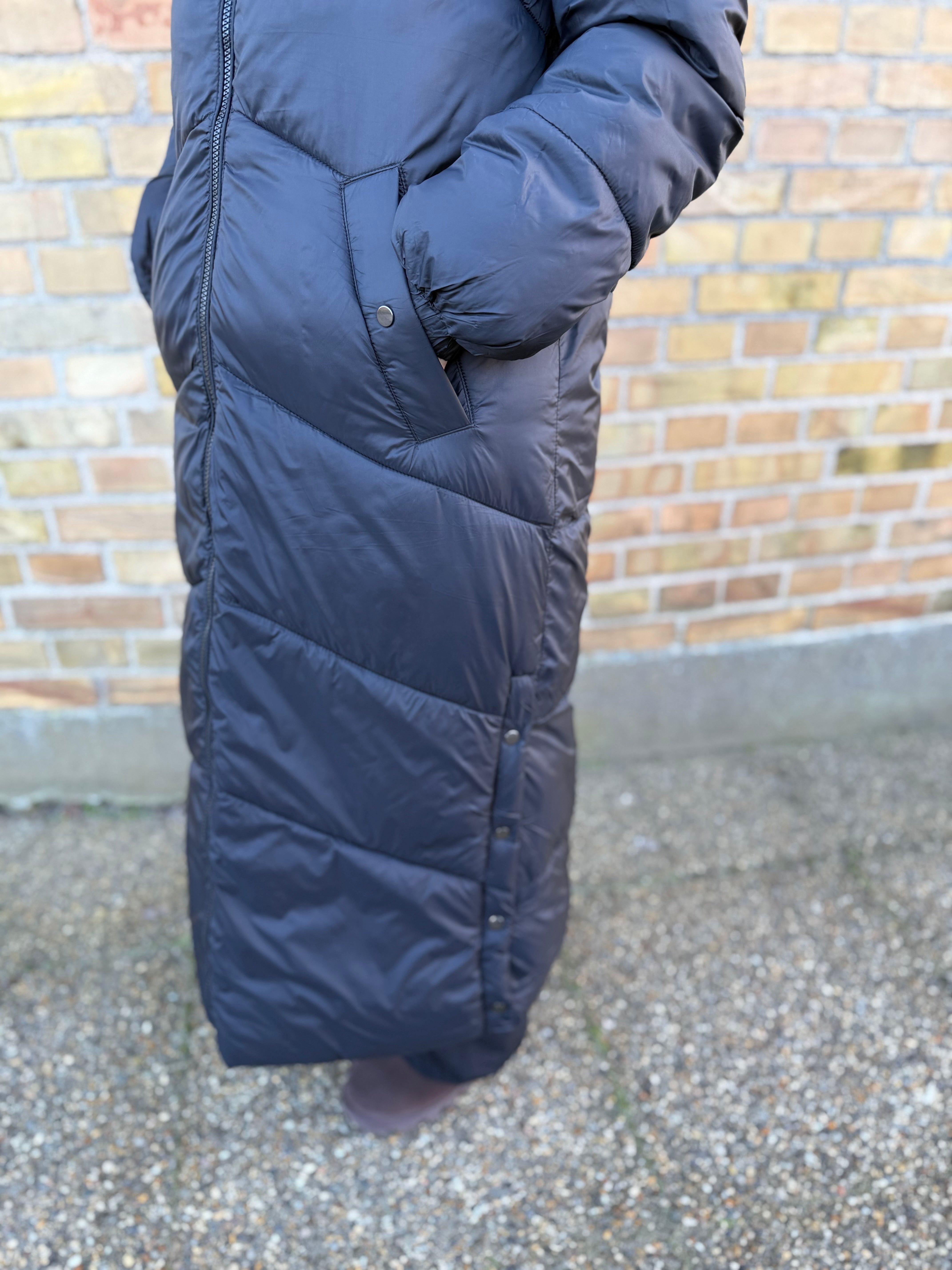 VMUPPSALA Coat - Black